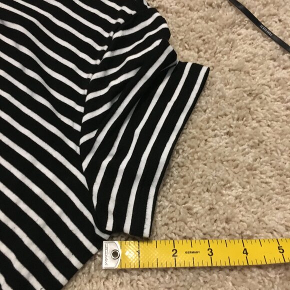 Hipster B&W Stripe High Low Tee - Picture 16 of 16
